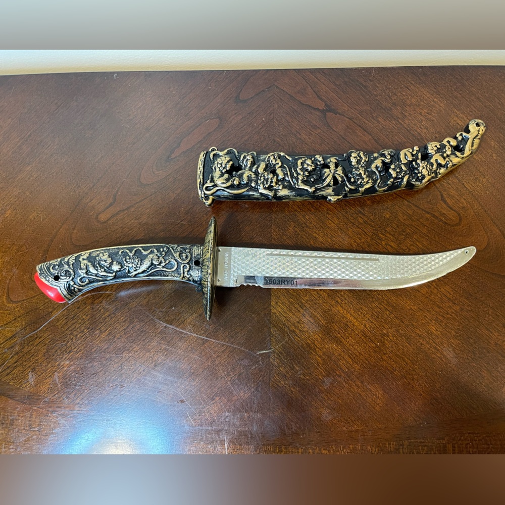 Dagger 14" Kids Costume with Cover Halloween EUC